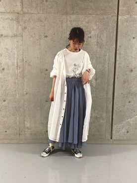 スニーカーを使った 麻ワンピース の人気ファッションコーディネート Wear