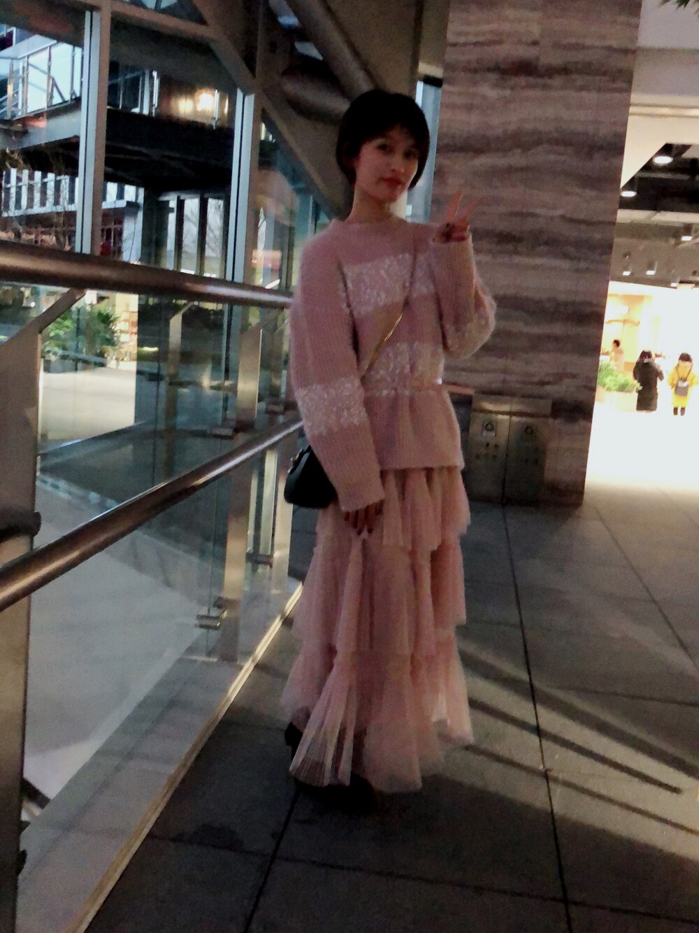 「新光」｜「私人のアイテム（ワンピース、ピンク系）」を使った、sunmengsi1さん（レディース・162cm）の冬コーディネートの1枚目の写真