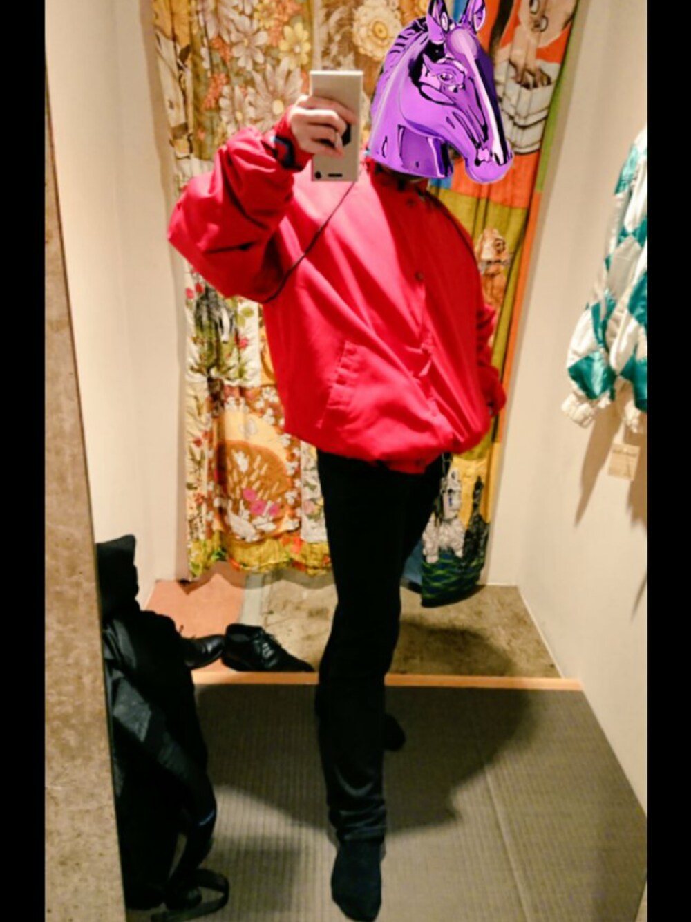 「古着、カジュアル」｜「West Arkのアイテム（ブルゾン、レッド系）」を使った、瓶詰めさん（メンズ・147cm）の冬コーディネートの1枚目の写真