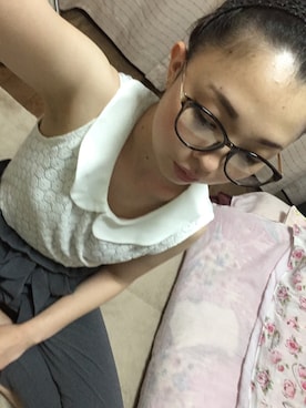 「アイテム（メガネ）」を使った、ERIKAさん（レディース・160cm）の春コーディネート