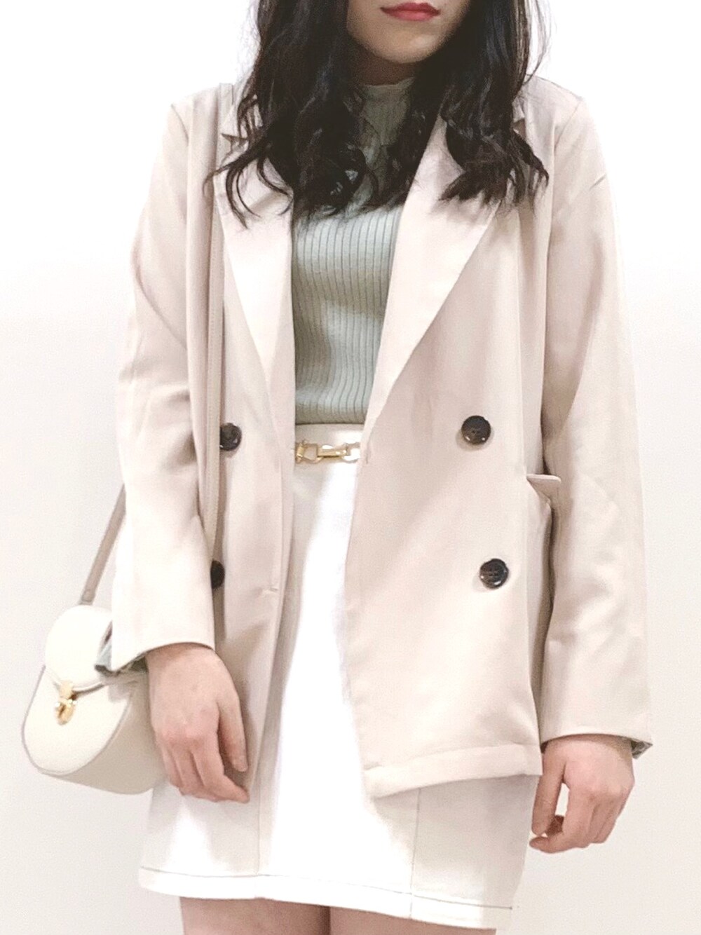 「ジャケット、テーラードジャケット、OLIVE des OLIVE、オリーブ デ オリーブ(OLIVE des OLIVE)、春コーデ、春、春カラー、ベージュ、はるコーデ、大人ガーリー」｜「OLIVE des OLIVEのゆるテーラードジャケット（テーラードジャケット、ピンク系）」を使った、OLIVEdesOLIVEさん（レディース・158cm）の春コーディネートの1枚目の写真