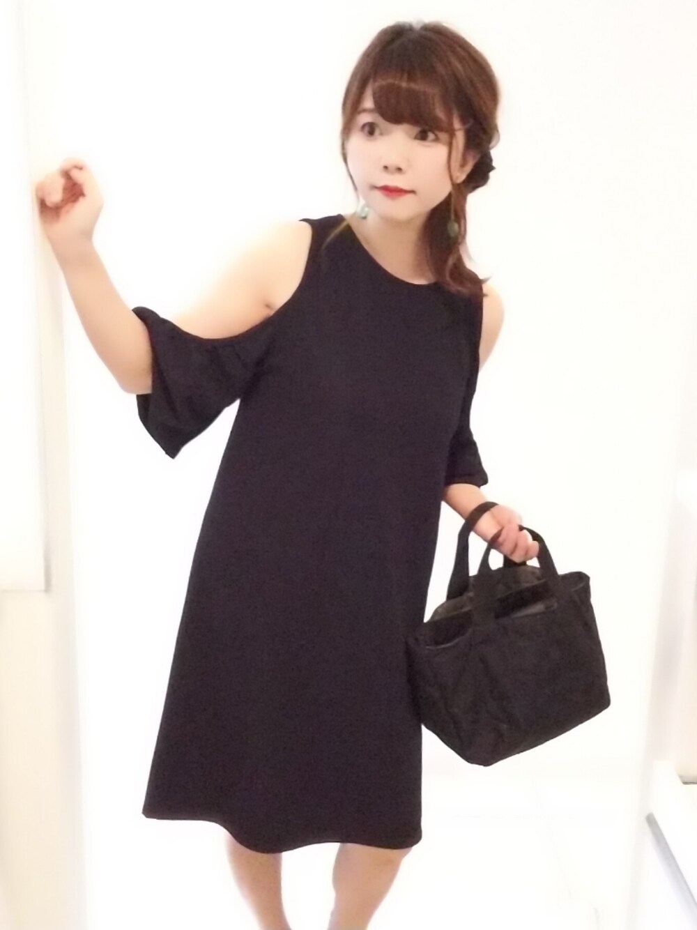 「ZARA、シンプルコーデ、オトナキレイめ、夏コーデ、低身長、ブラックコーデ、snow、くま」｜「全体🍞のアイテム（ワンピース、ブラック系）」を使った、パン粉さん（レディース・151cm）の春コーディネートの1枚目の写真