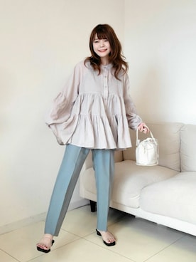 「クリスプ」｜「アイテム（スラックス）」を使った、パン粉さん（レディース・151cm）の春コーディネート
