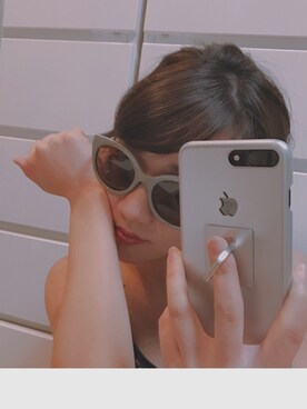 「PAPILLONNER（パピヨネ）のアイテム（サングラス、グレー系）」を使った、あさん（レディース）の春コーディネート