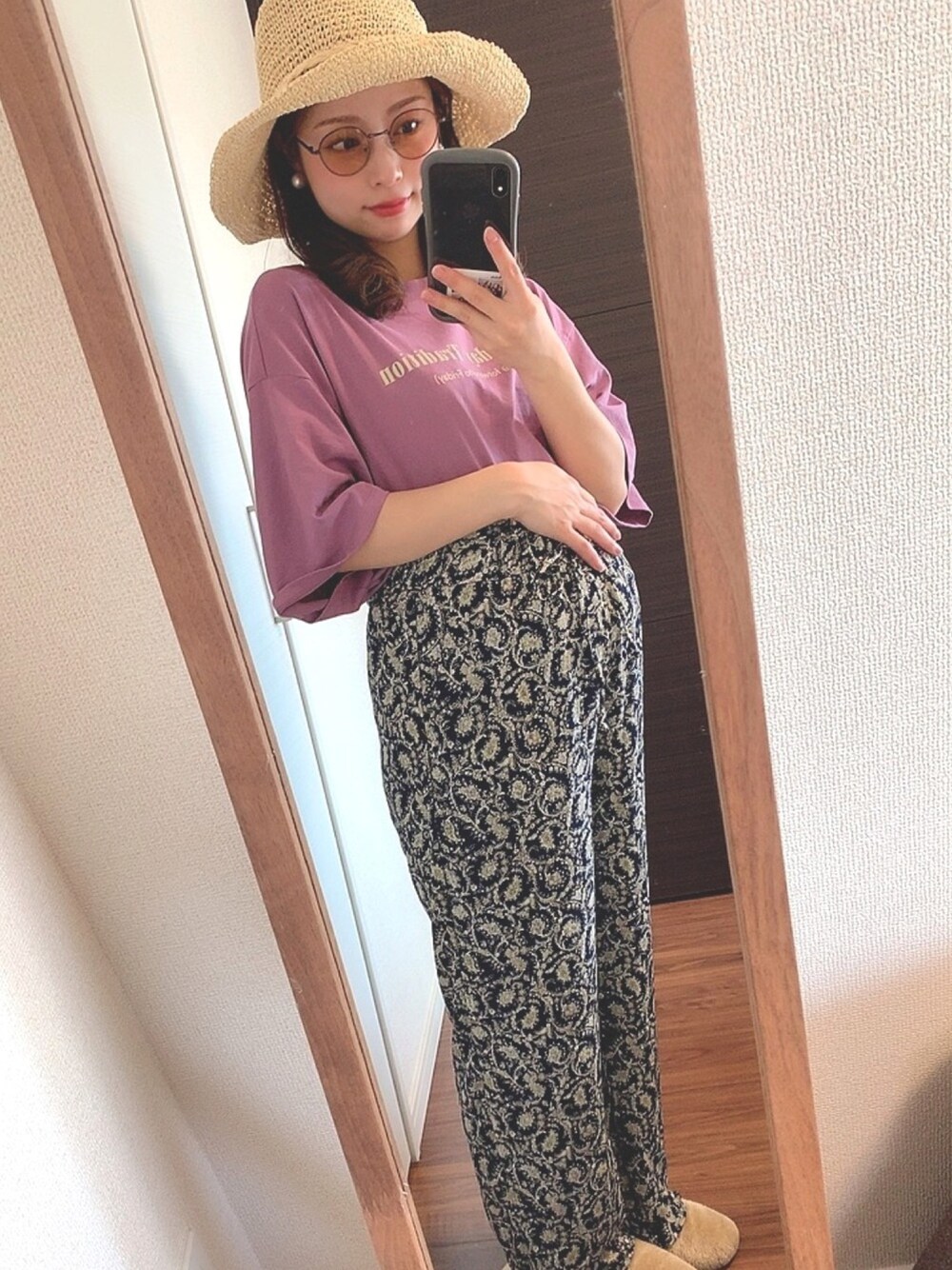 「カジュアルコーデ、シンプルコーデ、春夏コーデ、低身長、ラクチンコーデ、プチプラコーデ、Tシャツ、マタニティ、ラフ、大人カジュアル」｜「GUのアイテム（Tシャツ/カットソー、パープル系）」を使った、Misakiさん（レディース・153cm）の春コーディネートの1枚目の写真