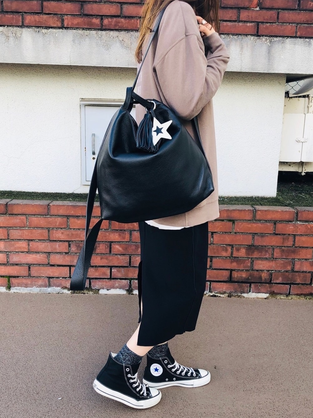 「トートバッグ、ショルダーバッグ、大人カジュアル、きれいめカジュアル、ootd、オトナカジュアル、marant、おしゃれさんと繋がりたい、scrapbook、スクラップブック」｜「Scrap Bookの【MARANT】2wayバッグ（トートバッグ、ブラック系）」を使った、chiiiさん（レディース・162cm）の冬コーディネートの1枚目の写真