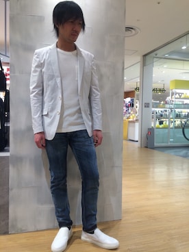 「HIGH STREET（ハイストリート）のアイテム（パンツ）」を使った、HIDAKAさん（メンズ・170cm）の春コーディネート