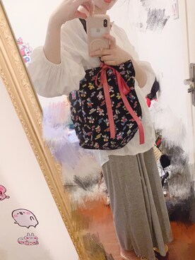 「NICE CLAUP（ナイスクラップ）のアイテム（ショルダーバッグ、その他）」を使った、momokoさん（レディース・164cm）の秋コーディネート