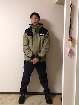 「ザノースフェイス」｜「アイテム（マウンテンパーカー）」を使った、wfakさん（メンズ・179cm）の冬コーディネート