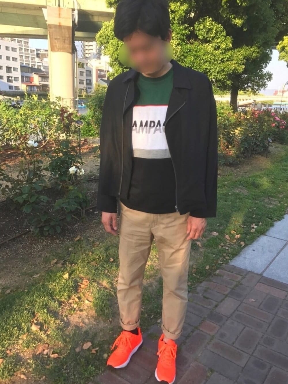 「H&M、相互フォロー、相互フォローしましょう！、相互希望、相互フォロー歓迎、相互しましょ！、いいね、save、フォローお願いします🤑、オレンジスニーカー、アウトレット」｜「CIAOPANICのアイテム（Tシャツ/カットソー、グリーン系）」を使った、d.dさん（メンズ・176cm）の春コーディネートの1枚目の写真