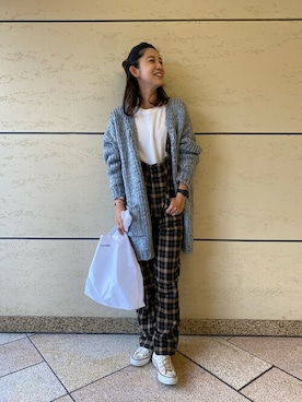 「ケーブルカーディガン」｜「アイテム（サロペット/オーバーオール）」を使った、橋本さん（レディース・162cm）の秋コーディネート