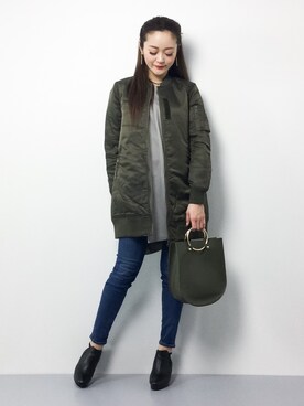 「Te chichi TERRASSE（テチチテラス）のアイテム（ブルゾン）」を使った、三上玲奈さん（レディース・165cm）の冬コーディネート