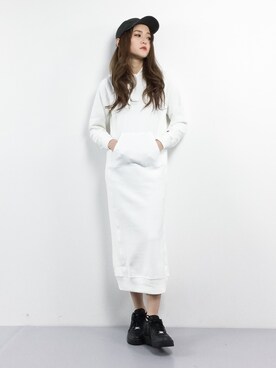 三上玲奈さんのコーディネート