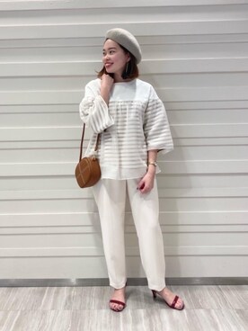 「le.coeur blanc（ルクールブラン）のダブルクロステーパードパンツ（Pants、ホワイト系）」を使った、ルクールブランルミネ荻窪店スタッフさん（レディース・160cm）の冬コーディネート