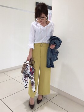 デニムジャケットを使った イエローパンツ のレディース人気ファッションコーディネート Wear