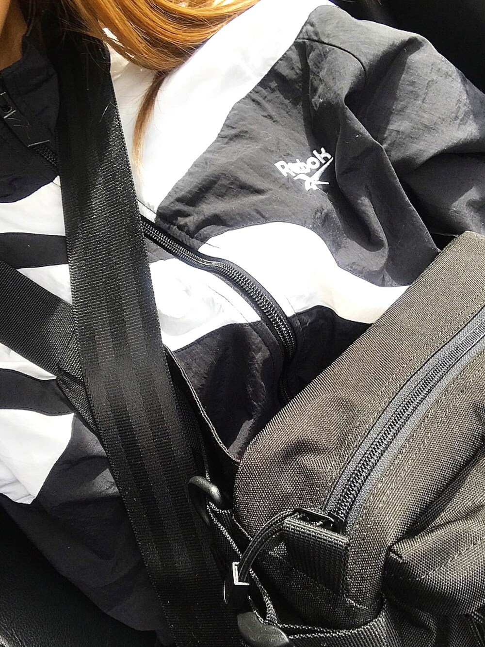 「reebok」｜「Reebokのアイテム（ジャージ、ブラック系）」を使った、🕊さん（レディース・154cm）の春コーディネートの1枚目の写真