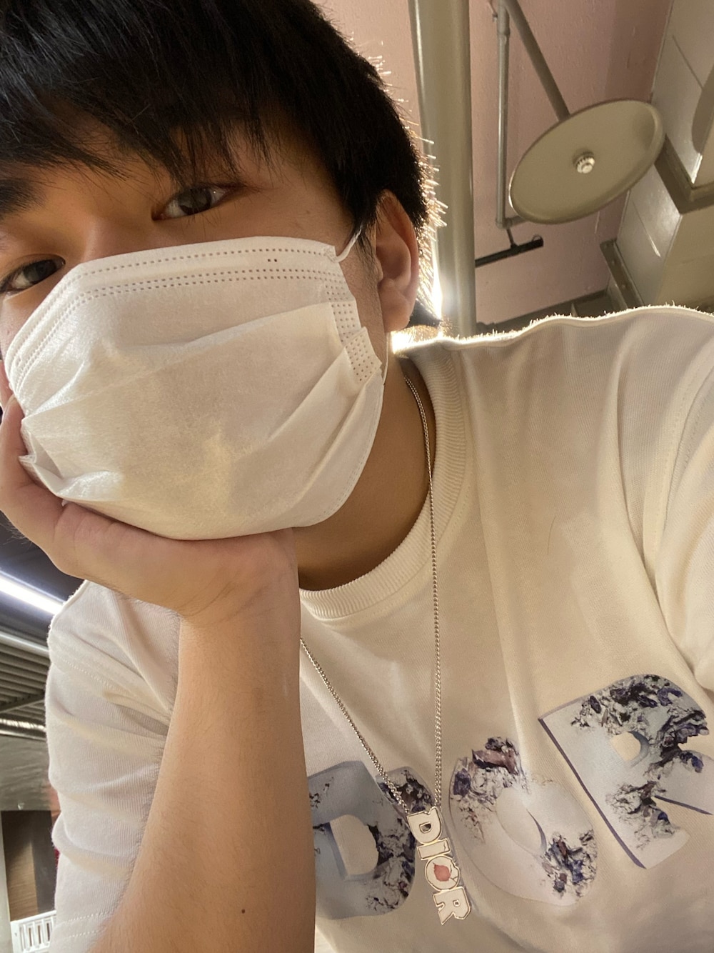 「シンプルコーデ、今日のコーデ、白Tシャツ、ホワイト、夏、休日スタイル、いいね、save、フォローお願いします🤑、秋服準備はじめました、デニムパンツ」｜「Diorのアイテム（ネックレス、ホワイト系）」を使った、かず。さん（メンズ・160cm）の夏コーディネートの1枚目の写真