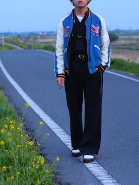 「東洋エンタープライズ（トーヨーエンタープライズ）のアイテム（スタジャン）」を使った、KAZUHAさん（メンズ・167cm）の春コーディネート