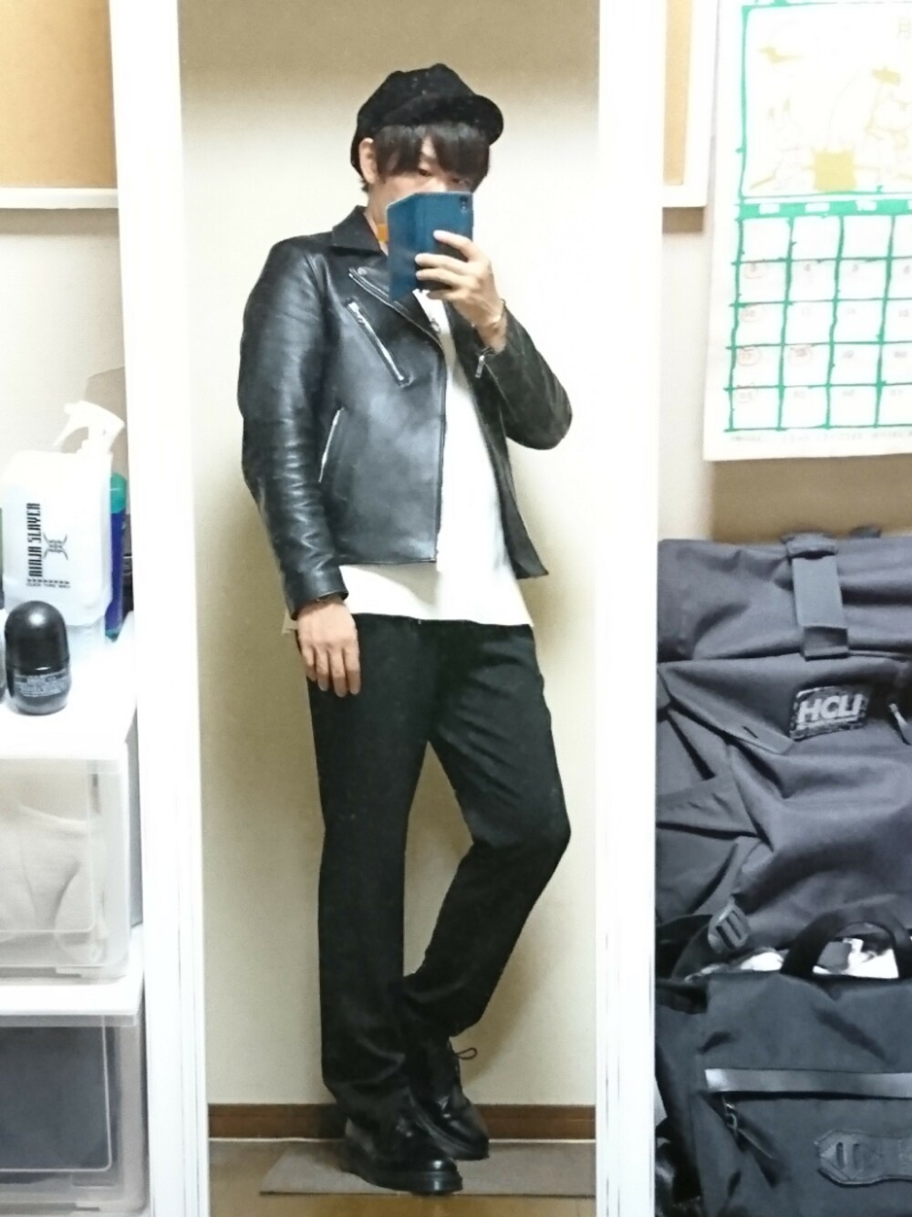 「オトナカジュアル、秋服、シンプルコーデ、ダブルライダース、LIDnM、STUDIOUS、Dr.Martens」｜「STUDIOUSのSTUDIOUS ミラノリブニットＴシャツ（ニット/セーター、ホワイト系）」を使った、ゆっきーさん（メンズ・173cm）の秋コーディネートの1枚目の写真