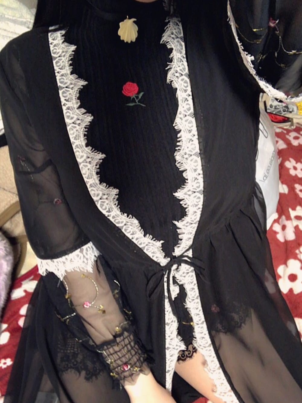 「透け感、レース、ニット、シースルー、チョーカー」｜「(me)の原宿の古着屋さん（ニット/セーター、ブラック系）」を使った、あんころもちさん（レディース・163cm）の秋コーディネートの1枚目の写真