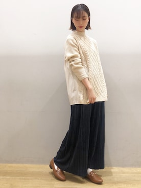 「earth music&ecology（アースミュージックアンドエコロジー）のORiental TRaffic ビットローファー ＊（パンプス）」を使った、MIYABEさん（レディース・163cm）の秋コーディネート