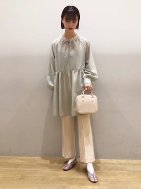 「earth music&ecology（アースミュージックアンドエコロジー）のアイテム（ボストンバッグ）」を使った、MIYABEさん（レディース・163cm）の春コーディネート