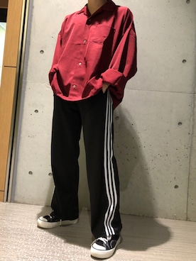 「23.65（イーシプサムチョンユクオ）のアイテム（スニーカー、ブラック系）」を使った、俊介さん（メンズ・165cm）の秋コーディネート