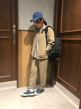 「RAGEBLUE（レイジブルー）のアイテム（キャップ）」を使った、小園さん（レディース・158cm）の春コーディネート
