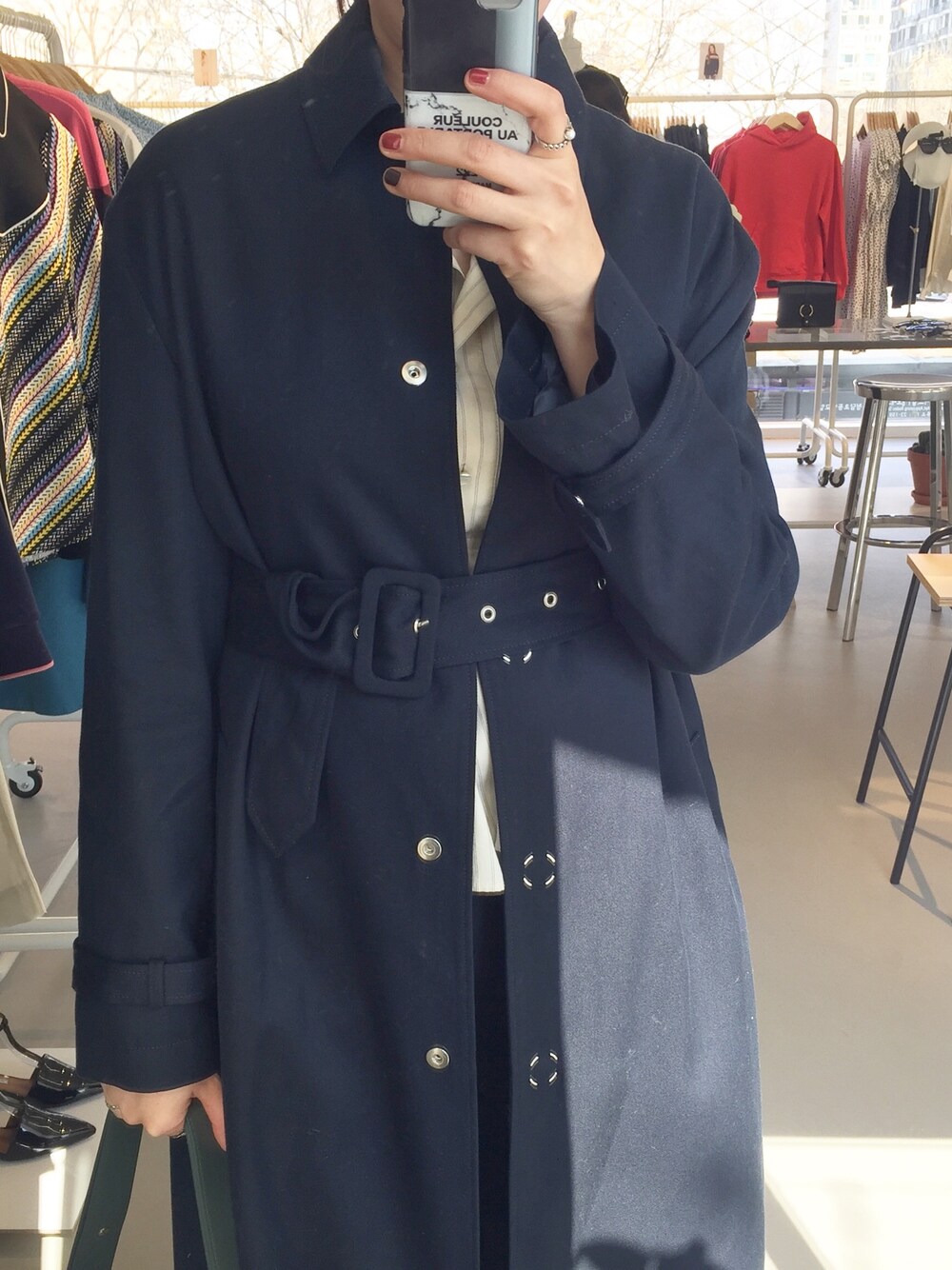 Acne Studiosのトレンチコートを使った人気ファッションコーディネート