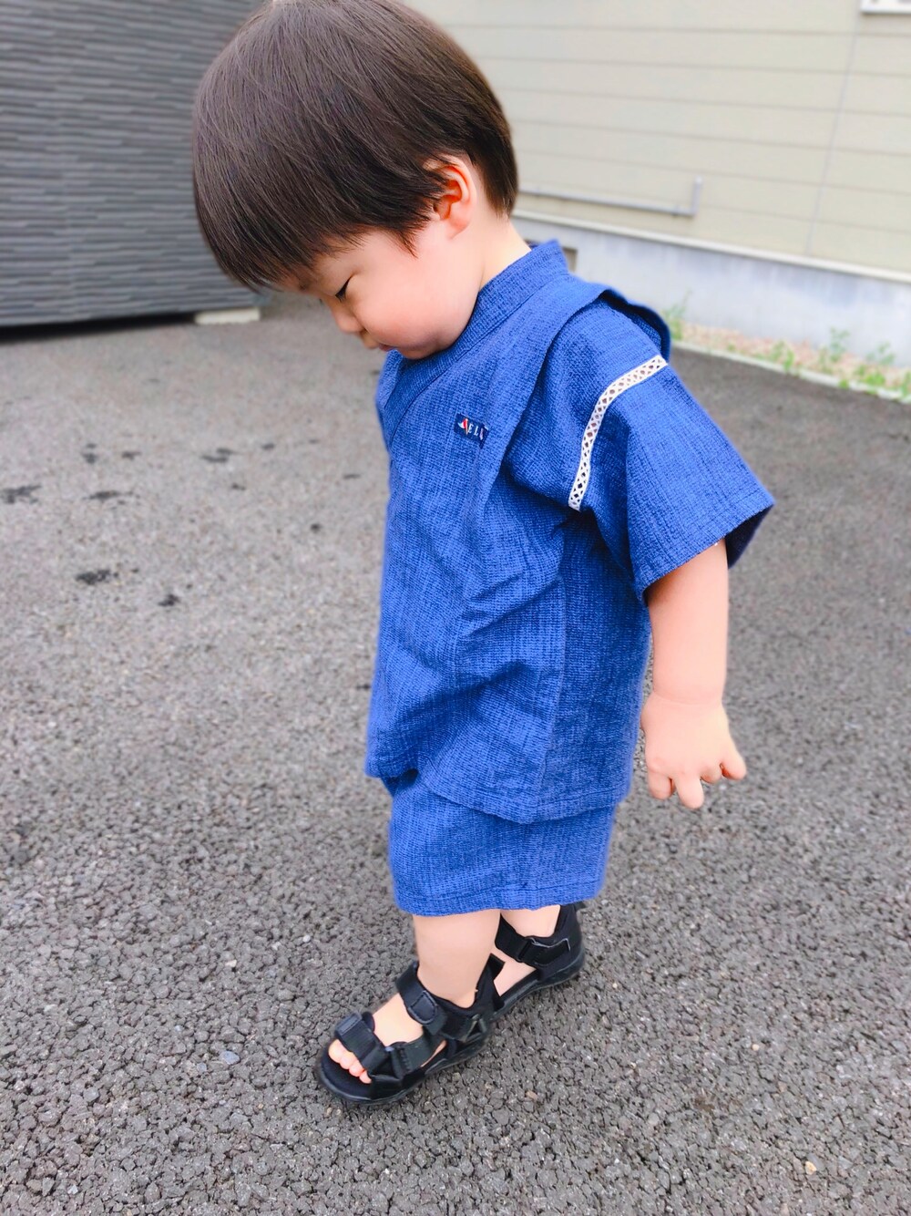 「夏コーデ、スポサン、一歳、1歳、お散歩♪、甚平、浴衣、ELLE、西松屋」｜「ELLEのアイテム（浴衣、ブルー系）」を使った、haruwedさん（キッズ・90cm）の夏コーディネートの1枚目の写真