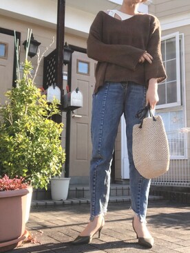 「select MOCA（セレクトモカ）の【GISELe4月号掲載】【GISELe12月号掲載】センタープレスストレートヘムラインカットオフダメージ加工デニム（デニムパンツ）」を使った、misakiさん（レディース・157cm）の春コーディネート