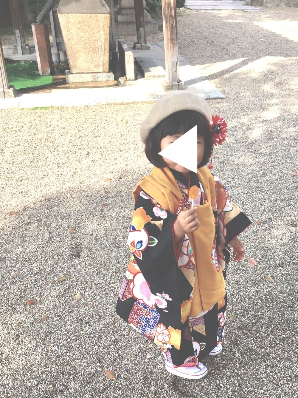 「七五三、着物、着物レンタル、ベレー帽、女の子コーデ、おかっぱ、3歳、３歳女の子」｜「レンタルのアイテム（着物、ブラック系）」を使った、y u z u ⚮̈ .゜さん（キッズ・100cm）の冬コーディネートの1枚目の写真