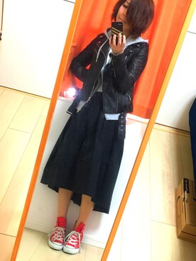 「GU（ジーユー）の（GU）タックギャザースカート（スカート、ブラック系）」を使った、yunさん（レディース・163cm）の春コーディネート