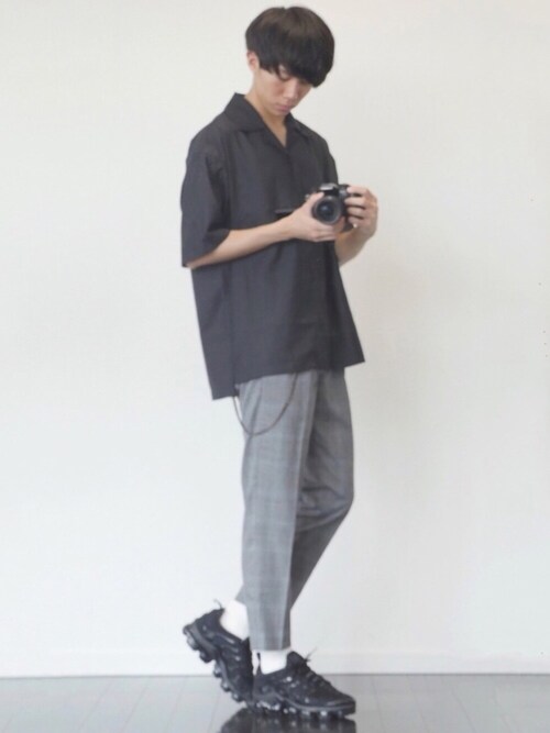 Ryo使用「LIDnM（マイクロスパンオープンカラーシャツ）」的時尚穿搭