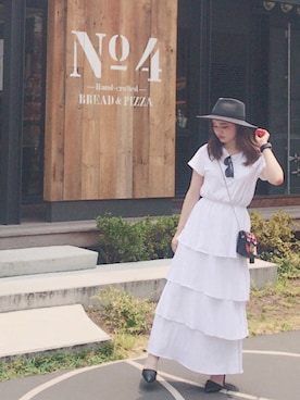 「FURLA（フルラ）のアイテム」を使った、田村有沙さん（レディース・163cm）の夏コーディネート