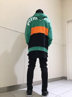 「Palm Angels（パームエンジェルス）のアイテム」を使った、KAWAKITA SHOICHIさん（メンズ・175cm）の冬コーディネート