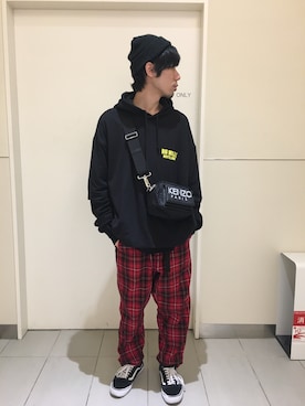 「KENZO（ケンゾー）のアイテム」を使った、KAWAKITA SHOICHIさん（メンズ・175cm）の春コーディネート