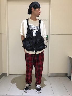 「PLEASURES（プレジャー）のアイテム」を使った、KAWAKITA SHOICHIさん（メンズ・175cm）の夏コーディネート