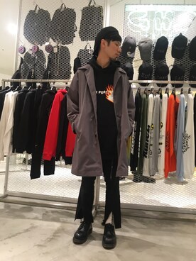 「WHITELAND BLACKBURN」｜「アイテム（ステンカラーコート）」を使った、KAWAKITA SHOICHIさん（メンズ・175cm）の冬コーディネート