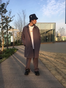 「WHITELAND BLACKBURN」｜「アイテム（ステンカラーコート）」を使った、KAWAKITA SHOICHIさん（メンズ・175cm）の春コーディネート