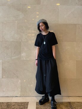 「taobaoのアイテム（その他パンツ、ブラック系）」を使った、Kiu Tsz Lamさん（レディース）の秋コーディネート