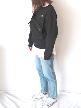 「靴下チラ見せ」｜「アイテム（スウェット）」を使った、uyuさん（レディース・161cm）の冬コーディネート
