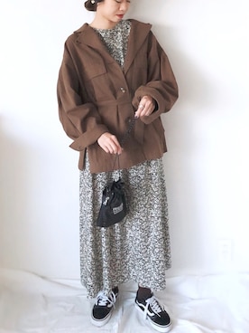 「アイテム（ヘアゴム）」を使った、uyuさん（レディース・161cm）の秋コーディネート