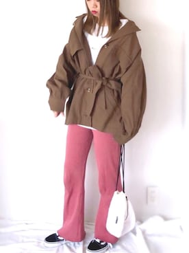 「アイテム（ミリタリージャケット、ブラウン系）」を使った、uyuさん（レディース・161cm）の秋コーディネート