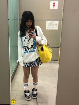 「ROLLING CRADLE（ローリングクレイドル）のアイテム（スウェット）」を使った、まゆさん（レディース・155cm）の秋コーディネート
