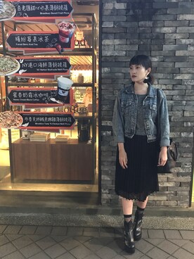 Caroline Chenさんのコーディネート