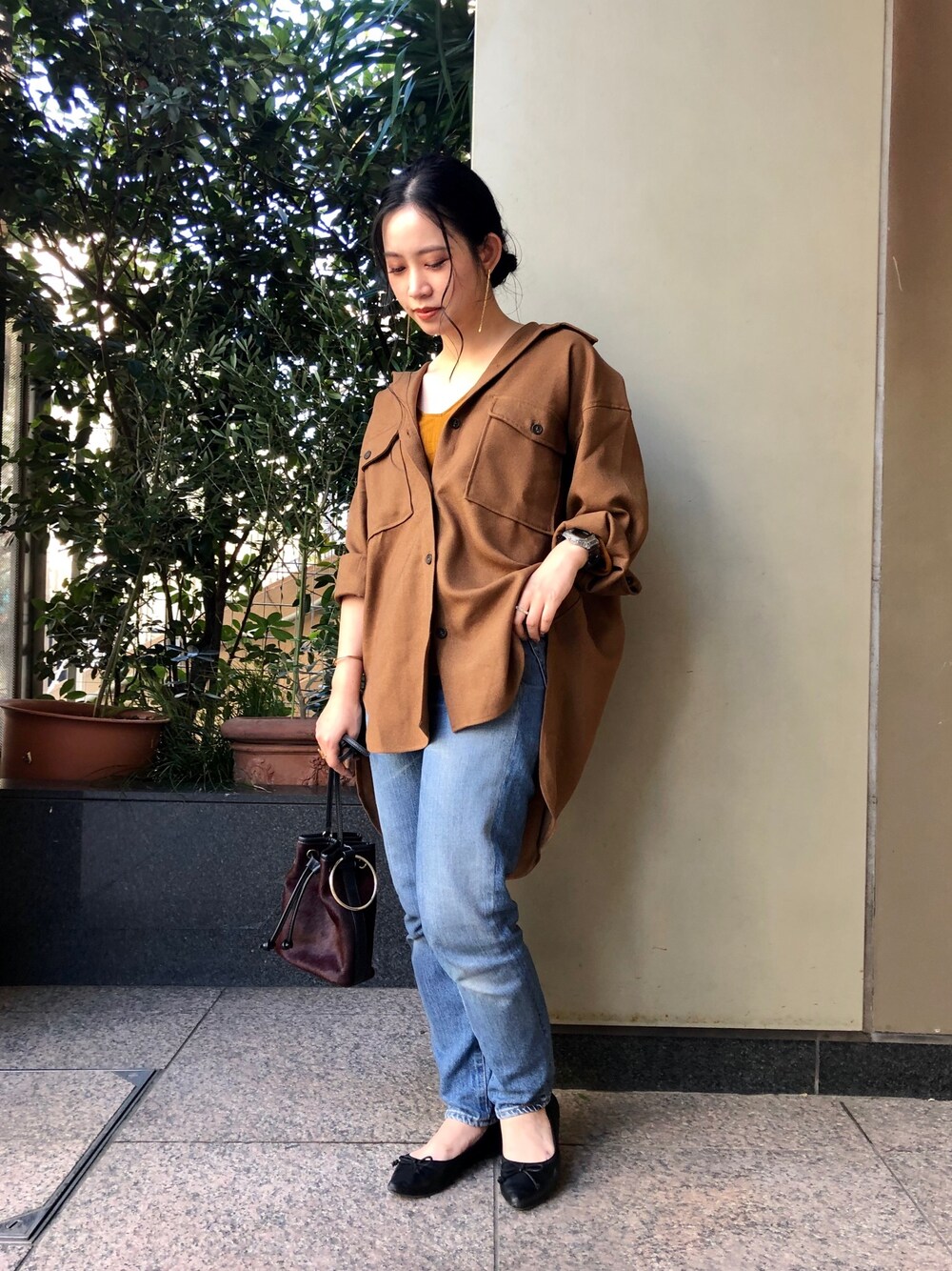 「CPOシャツ、低身長、低身長コーデ、きれいめカジュアル、秋のコーデ、ootd、デニム、大人カジュアル、オトナ女子、BCSTOCK」｜「B.C STOCKのアイテム（シャツ/ブラウス、ブラウン系）」を使った、asakoさん（レディース・153cm）の秋コーディネートの1枚目の写真