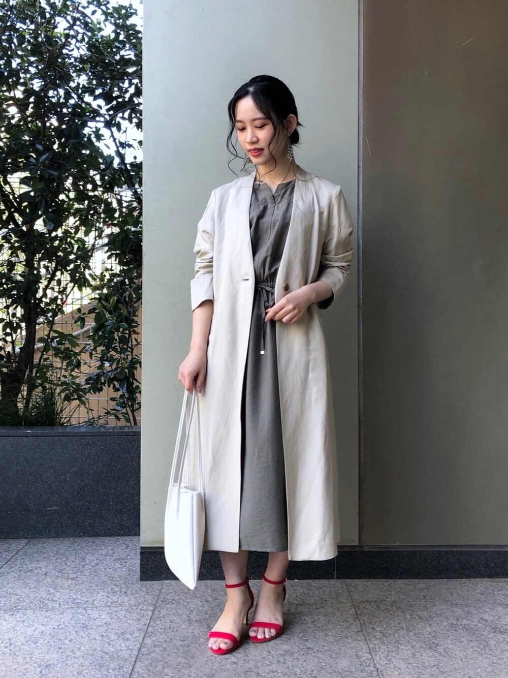 「おうちファッション、今日のコーデ、プチプラ、プチプラコーデ、低身長、低身長コーデ、B.C STOCK、BCSTOCK、キレイめ、ワンピース」｜「B.C STOCKのリヨセルナイロンワンピース◆（ワンピース、グリーン系）」を使った、asakoさん（レディース・153cm）の春コーディネートの1枚目の写真
