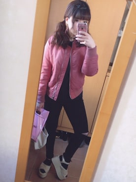 「agnes b.（アニエスベー）のS137 TS（Tシャツ/カットソー、ブラック系）」を使った、あ✡さん（レディース・162cm）の冬コーディネート