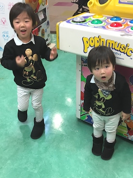 「きょうだい」｜「アイテム（スウェット）」を使った、ゆきさん（キッズ・100cm）の冬コーディネート